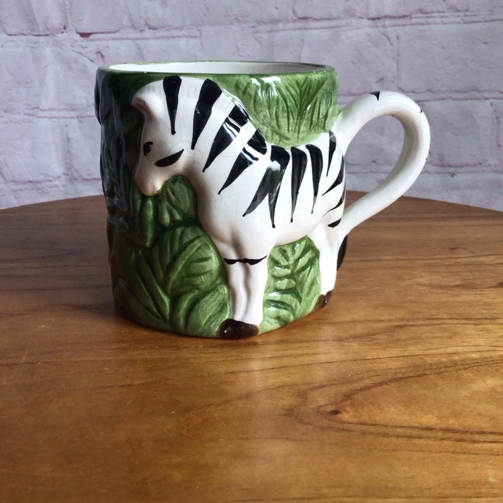 Vintage Rare Lillian Vernon Majolica Mug with Zebra Design - 1970’s - Picture 1 of 6